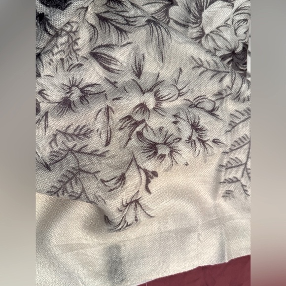 π Exquisite Vintage Black and White Floral 100% Pashmina From Veond - Picture 3 of 16